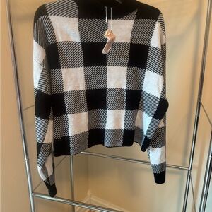 Streetwear Society Black and White Plaid Turtleneck Sweater NWT